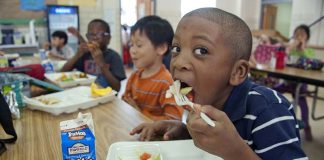 kids eating