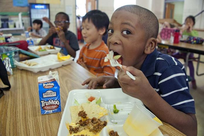 kids eating